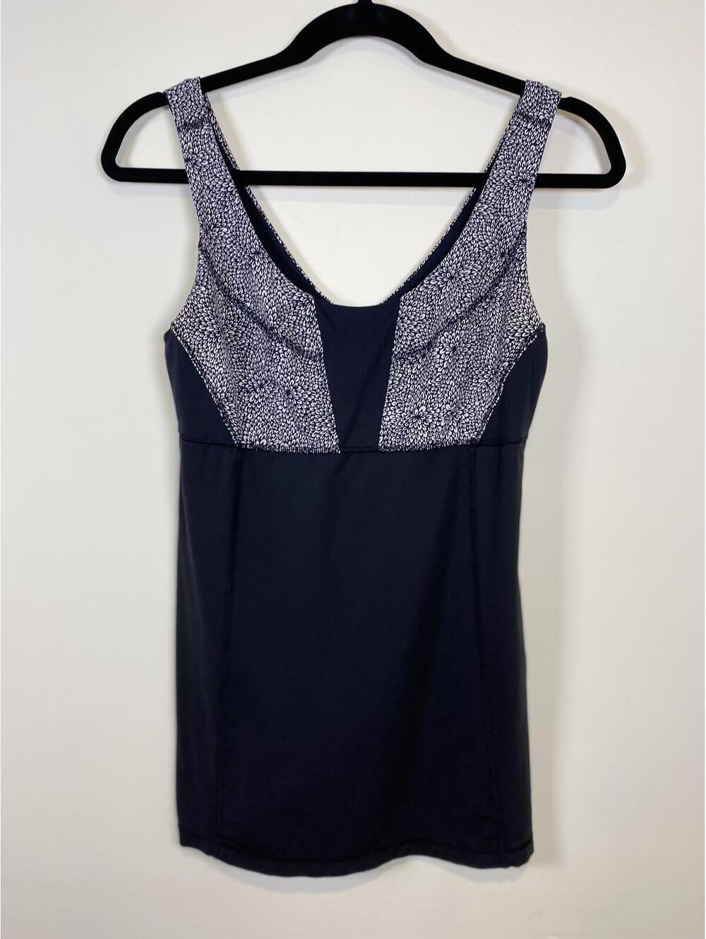 Lululemon Black and White Athletic Top with Floral Pattern Size 8